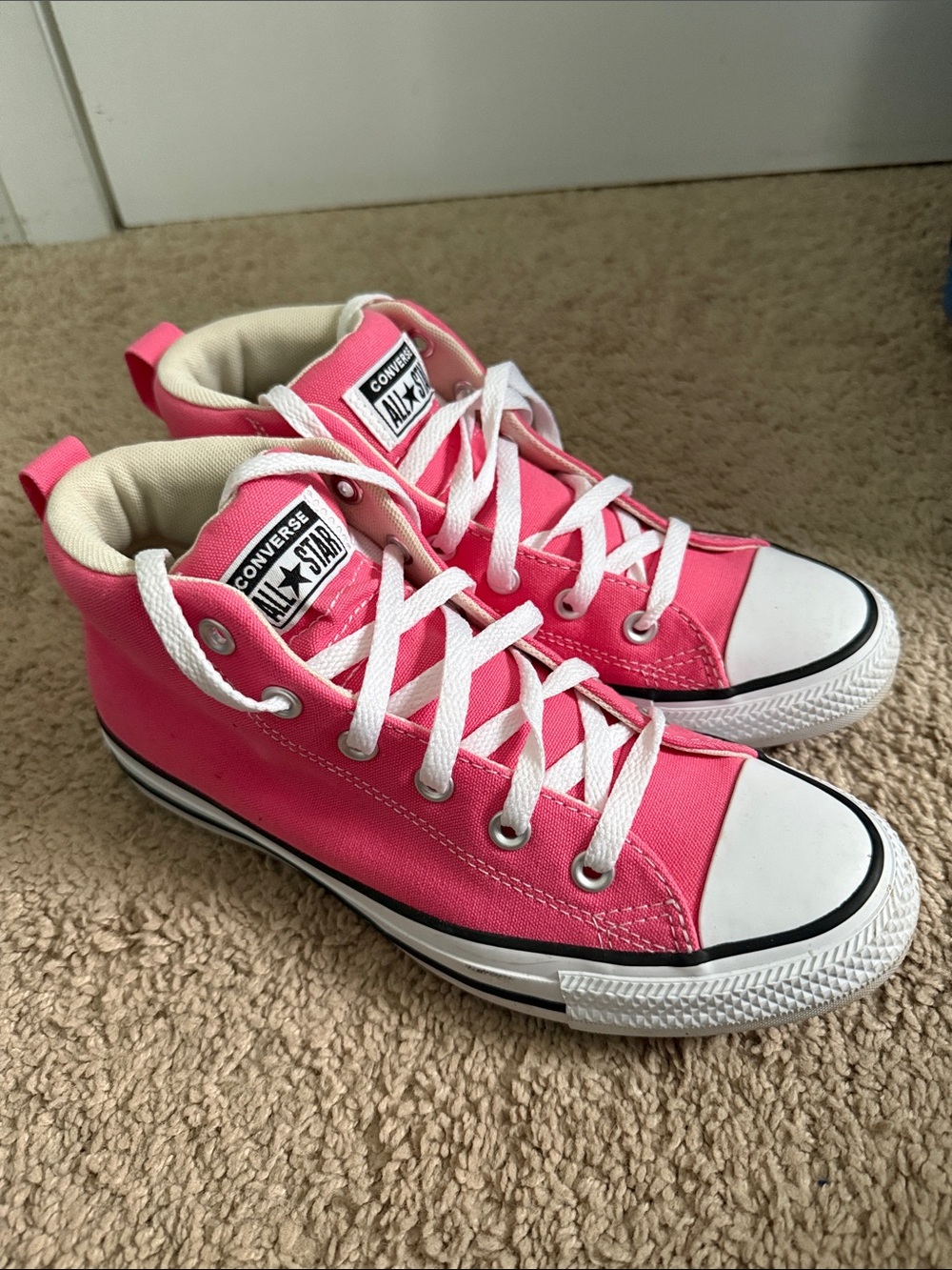 Converse Women’s Pink Chuck Taylor All Star Mid Top Sneakers sz 8.5